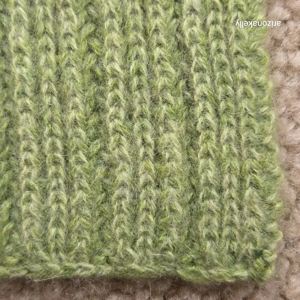 Castlerig Cashmere Green Knit Scarf *TINY REPAIRED HOLE*
